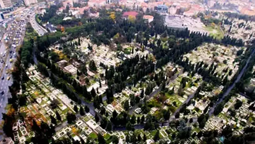 Zincirlikuyu Mezarlığı'na İlk Gömülen Kişi Kimdir?