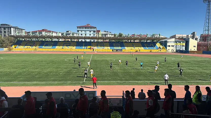 Ağrı 1970 Spor evinde berabere kaldı