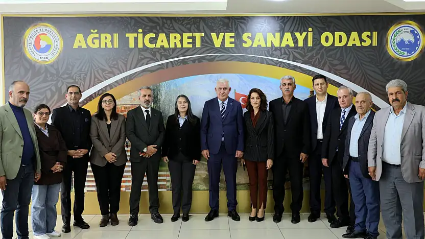 Ağrı Belediyesi Eşbaşkanı Aras ATSO Başkanı Erat'ı ziyaret etti