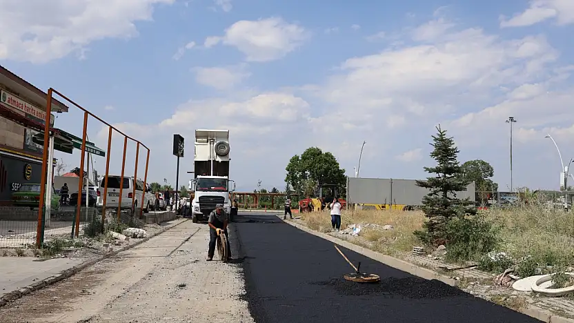 Ağrı Belediyesi kent genelinde altyapı ve üstyapı çalışmalarını sürdürüyor