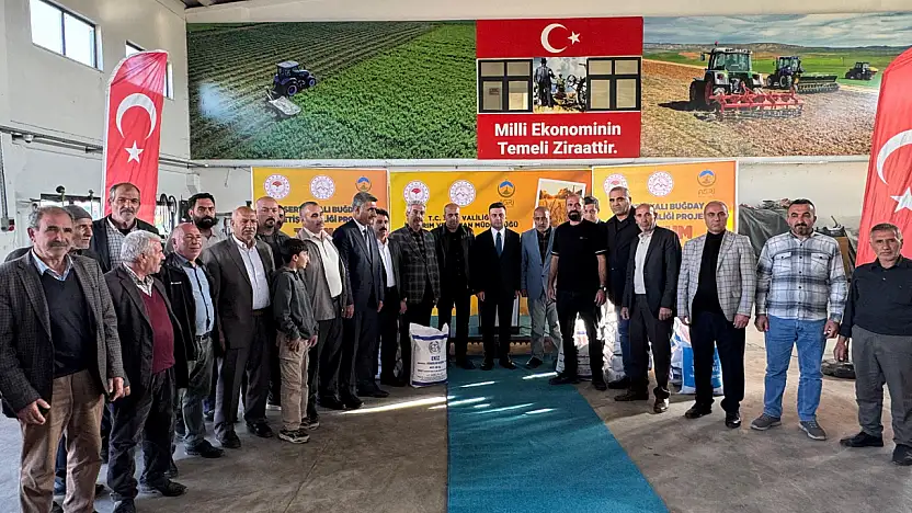 Ağrı'da 1.100 çiftçiye 550 ton buğday tohumu dağıtıldı