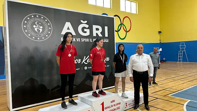 Ağrı'da 15 Temmuz anısına raketler konuştu