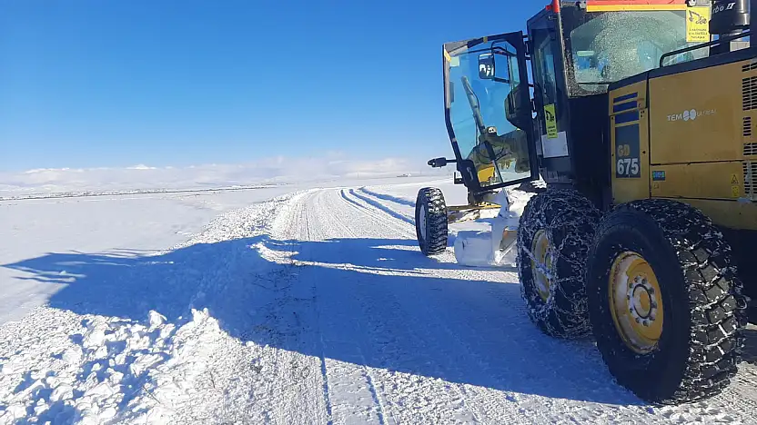 Ağrı'da 413 yerleşim yerinin yolu ulaşıma kapandı