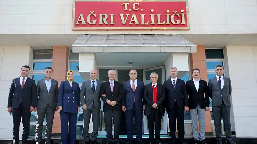 Ağrı'da akademik yıl heyecanı: İbrahim Çeçen üniversiteye konuk oldu