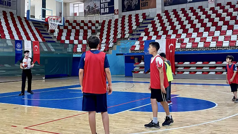 Ağrı'da basketbol heyecanı sona erdi