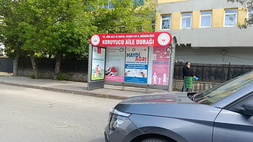 Ağrı'da bir durakta yazan o mesaj dikkat çekti