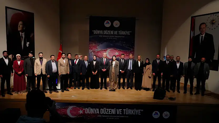 Ağrı'da 'Dünya düzeni ve Türkiye' programı ilgi gördü
