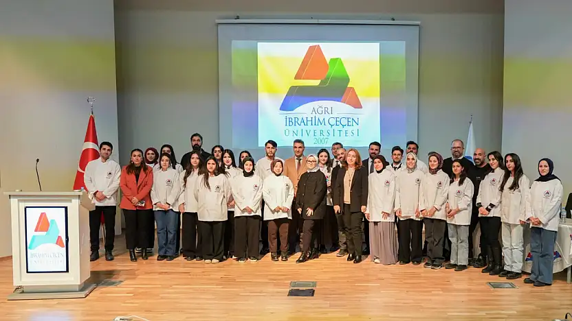 Ağrı'da gastronomi öğrencileri, önlük giyme töreniyle mesleğe adım attı