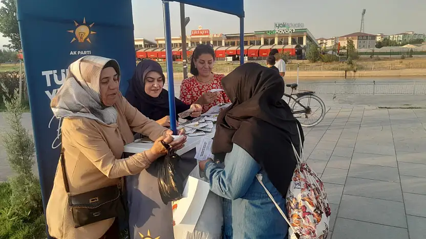 Ağrı'da İbni Sina Haftası'nda vatandaşlara sağlık bilgilendirmesi yapıldı