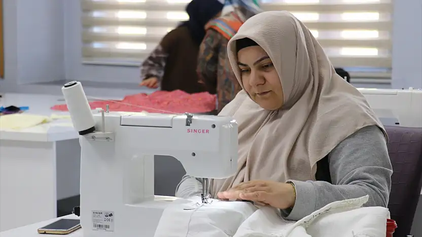 Ağrı'da kadınlar kış aylarında ADEM kurslarıyla meslek sahibi oluyor