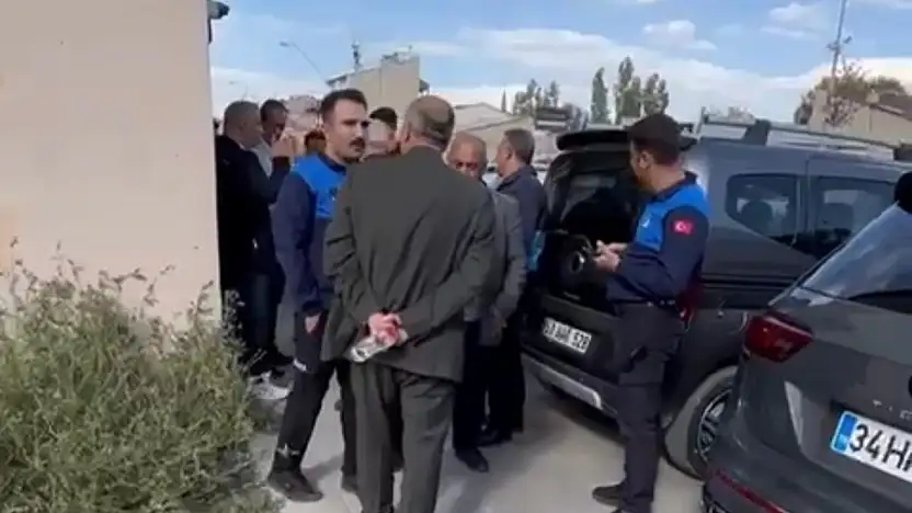 Ağrı'da kaldırım işgallerine karşı zabıta denetimleri devam ediyor
