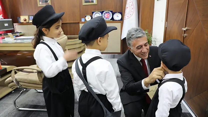 Ağrı'da minik öğrenciler 1923'ün gazetecileri oldu