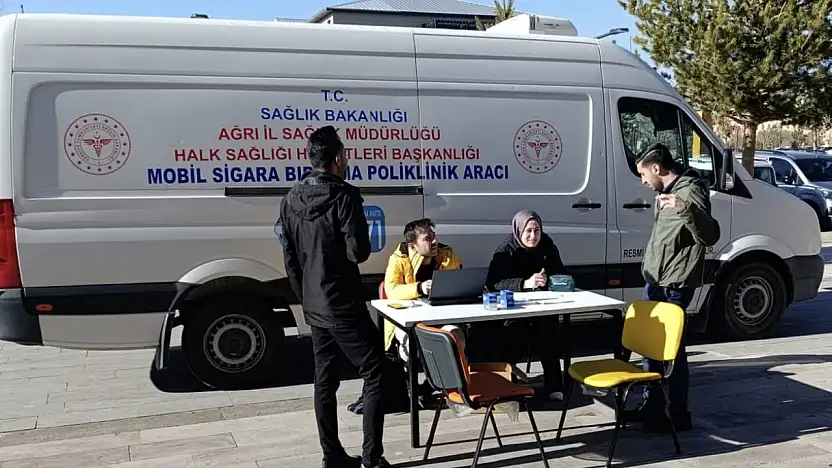 Ağrı'da mobil poliklinik üniversite kampüsünde öğrencilerle buluştu