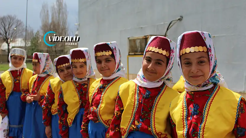 Ağrı'da nesiller el ele: Bayram etkinliği gönülleri ısıttı!