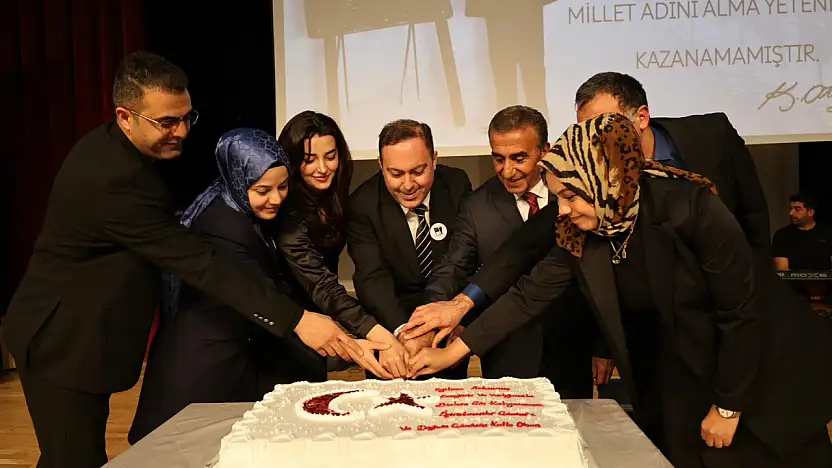 Ağrı'da öğretmenler günü konseri büyük ilgi gördü