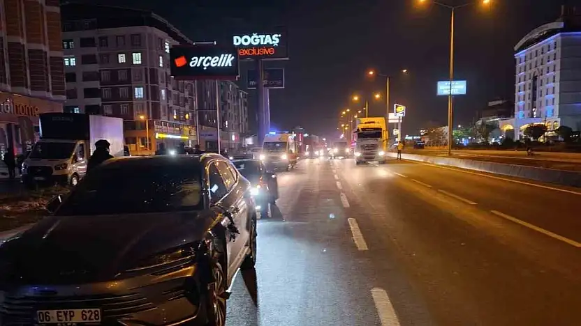 Ağrı'da otomobilin çarptığı iki kadından biri hayatını kaybetti