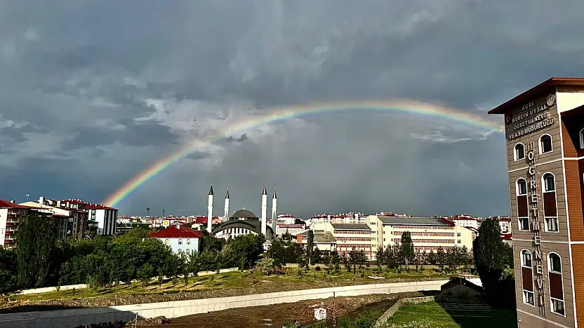 Ağrı'da sağanağın ardından gökkuşağı şöleni