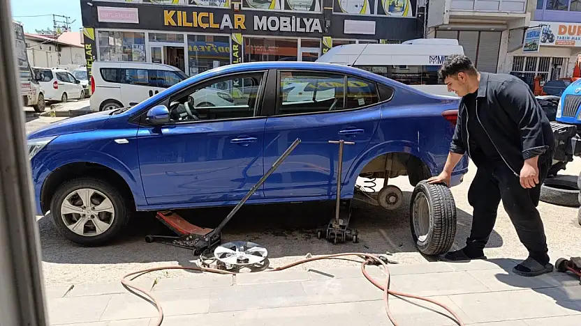 Ağrı'da sıcaklık arttı, lastik mesaisi başladı: Yaz lastiği alırken nelere dikkat edilmeli?