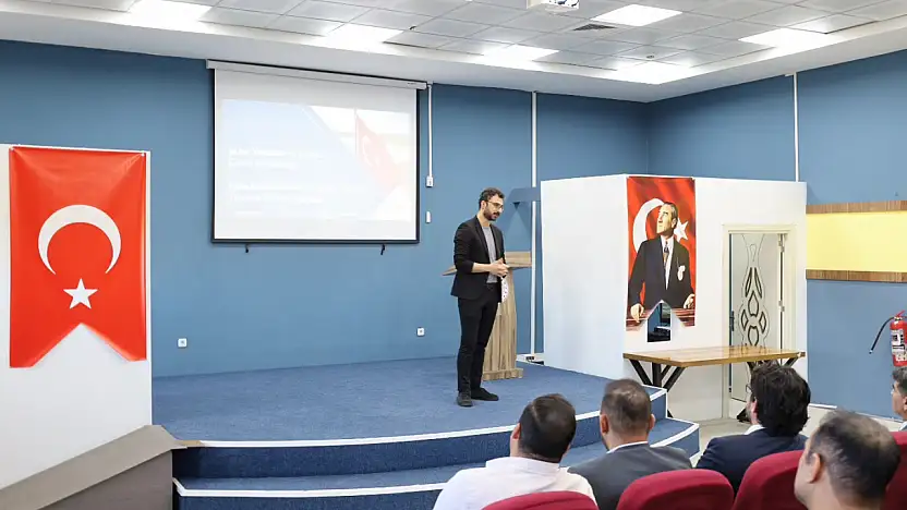 Ağrı'da sosyal hizmet personeline travma ve psikolojik ilk yardım eğitimi