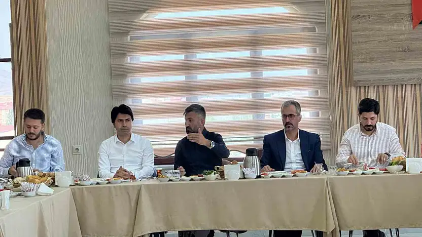 Ağrı'da STK ve AK Parti yönetiminden ortak akıl buluşması