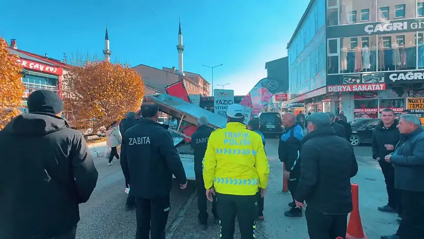 Ağrı'da trafik düzeni için polis sahada: Eski Van Caddesi'nde önemli düzenleme