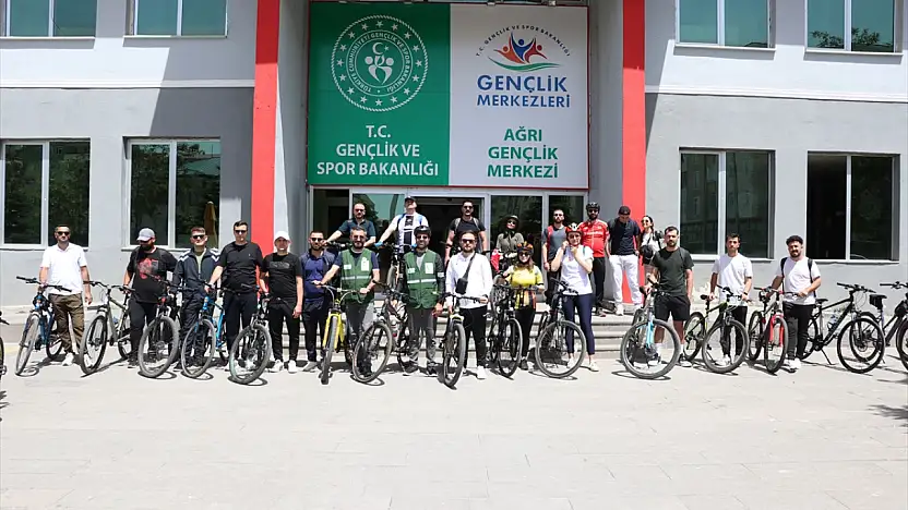 Ağrı'da Yeşilay gönüllüleri bisiklet turunda buluştu