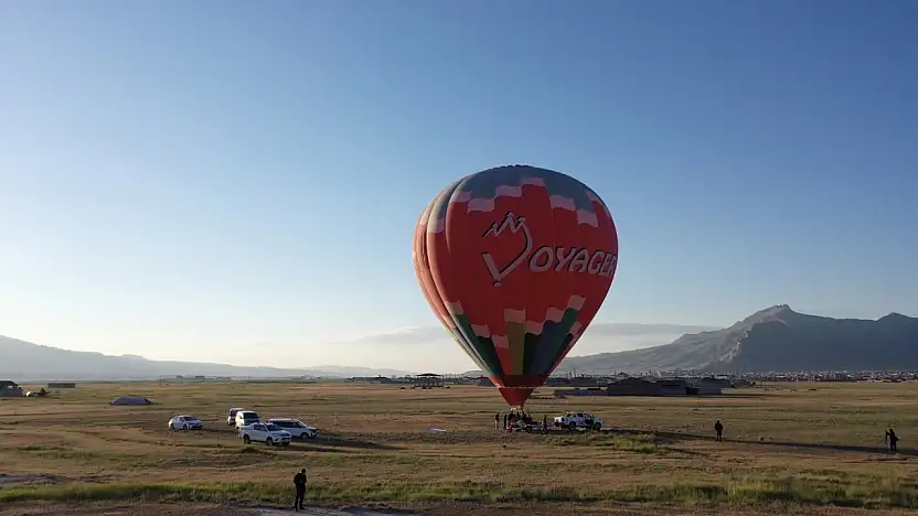 Ağrı Dağı'nda balon turizmi başlıyor: Doğubayazıt gökyüzünden keşfedilecek