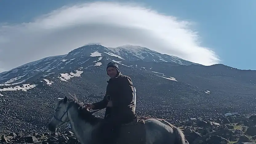 Ağrı Dağı'nda kamp hareketliliği başladı