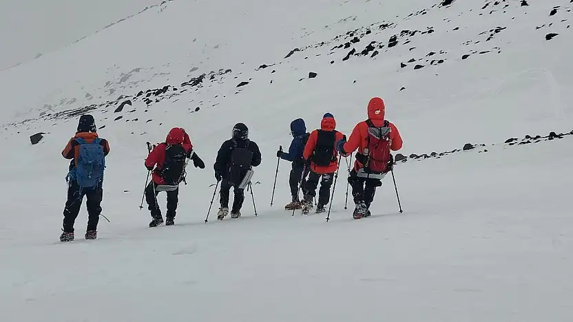 Ağrı Dağı'nda Rus dağcılardan başarılı tırmanış