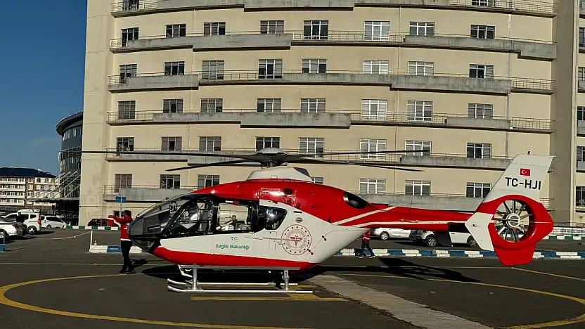 Ağrı'dan Van'a sağlık köprüsü: Adar bebek için ambulans helikopter havalandı