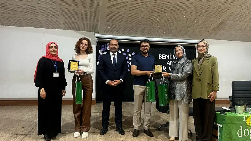 Ağrı Doğa Koleji'nde anlamlı anneler günü kutlaması gerçekleştirildi