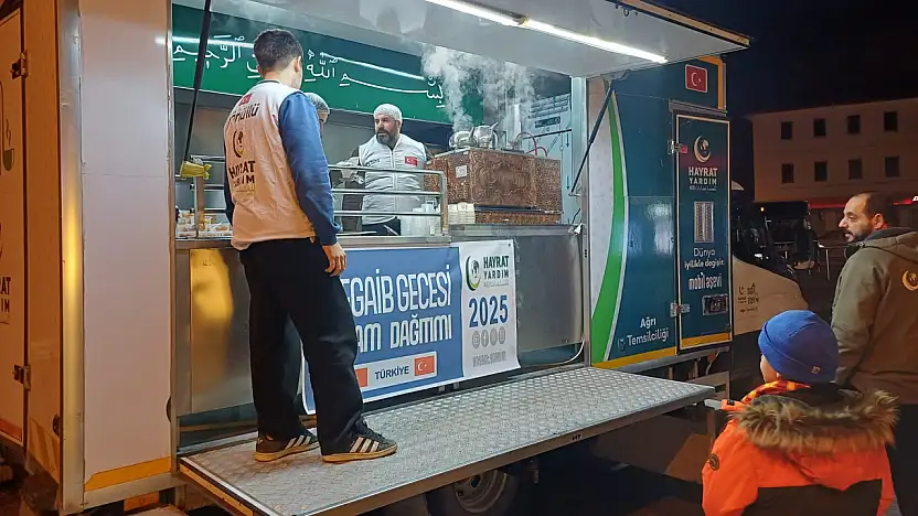 Ağrı Hayrat İnsani Yardım Derneği, Regaip Kandili'nde gönülleri ısıttı