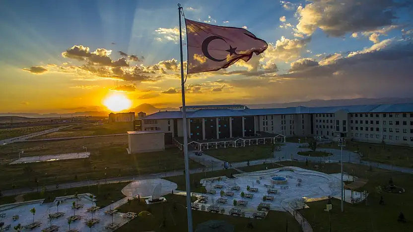 Ağrı İbrahim Çeçen Üniversitesi, uluslararası akademik listelerde iki ismiyle temsil edildi