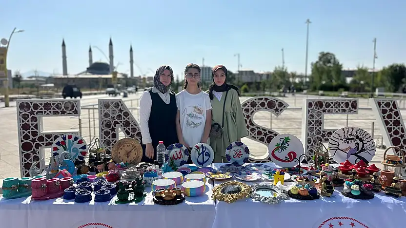 Ağrı Millet Bahçesi Gençlik Festivali ile renklendi