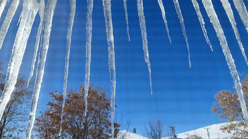 Ağrı'nın köyleri beyaza büründü
