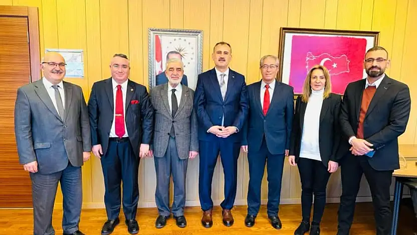 Ağrı Valisi olarak atanan Önder Bozkurt'a Ağrılılardan ilk ziyaret