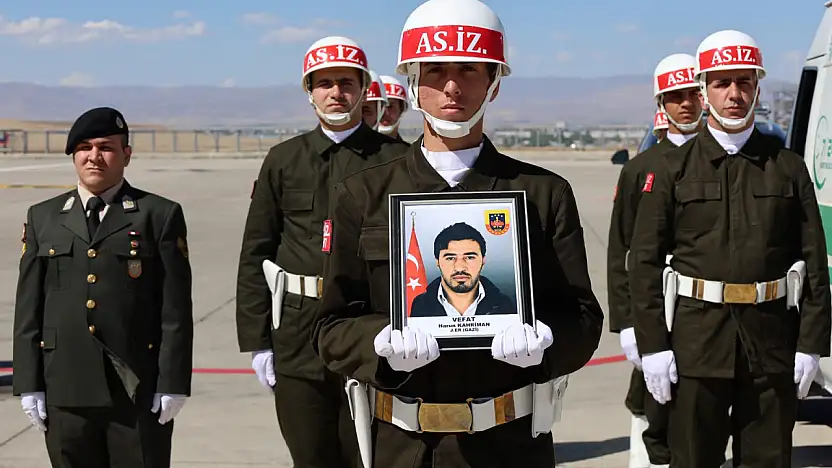 Ağrılı Gazi Harun Kahriman son yolculuğuna uğurlandı