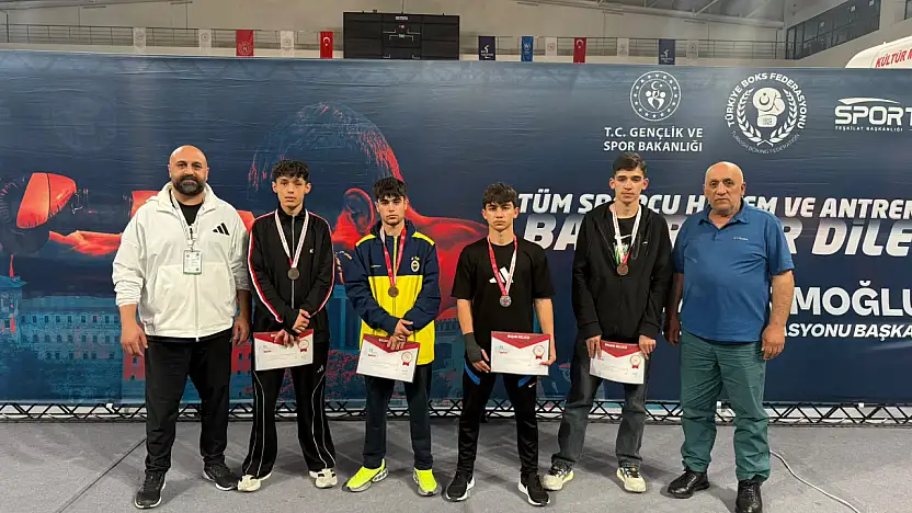 Ağrılı öğrenciler Türkiye üçüncüsü oldu