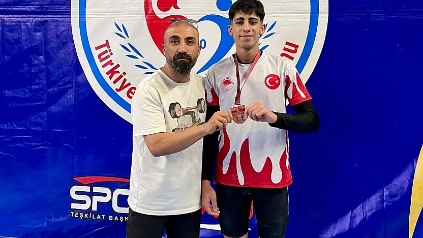 Ağrılı sporcu Bedirhan Aktaş Türkiye üçüncüsü oldu
