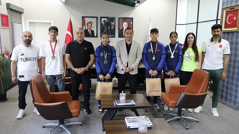 Ağrılı sporcular Türkiye şampiyonalarına damga vurdu