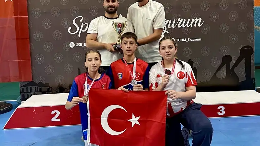Ağrılı tekvandoculardan uluslararası turnuvada 3 madalyayla döndü