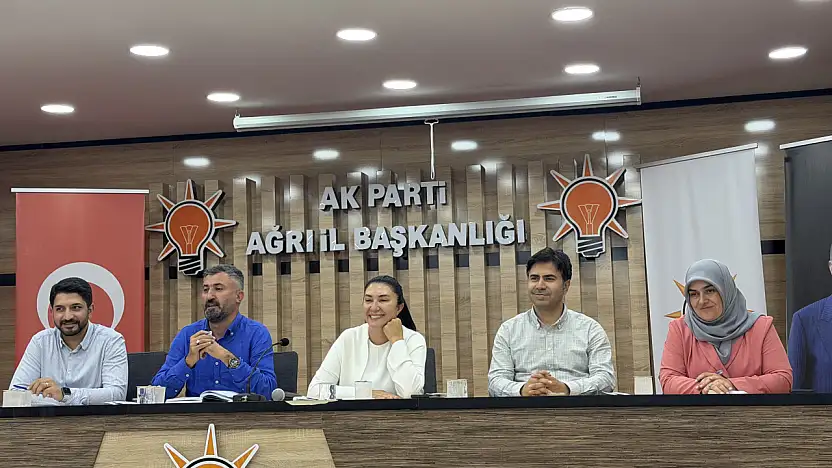 AK Parti Ağrı'da haftalık yönetim kurulu toplantısı gerçekleştirildi