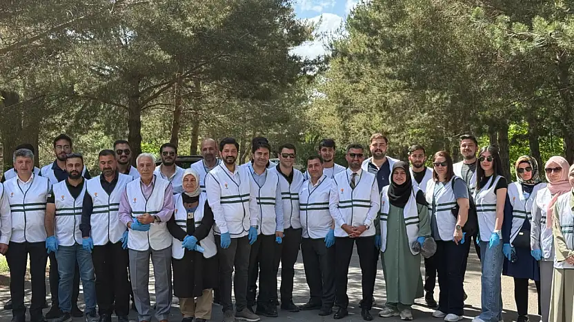 AK Parti Ağrı İl Başkanlığı'ndan Çevre Haftası'na anlamlı katkı
