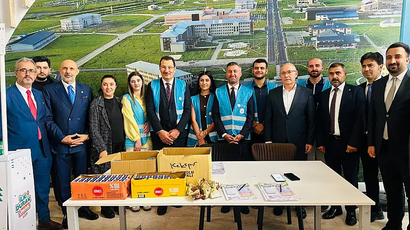 AK Parti Genel Başkan Yardımcısı Yavuz ve Milletvekili Kilerci AİÇÜ'de gençlerle buluştu