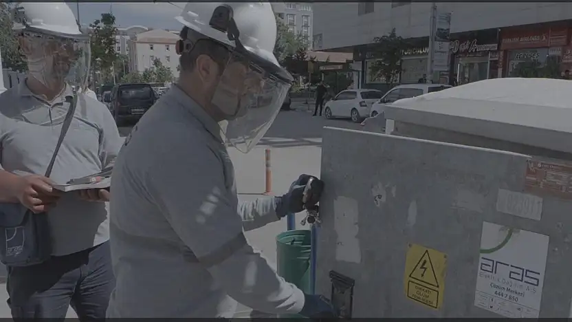 Aras Elektrik Doğubayazıt'ta şebeke yenileme çalışmalarını sürdürüyor