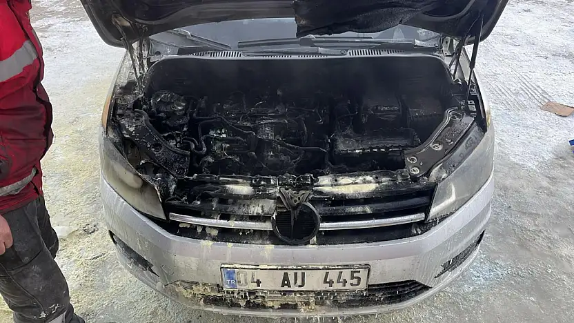 Aşkale Köyü'nde araçta yangın paniği: İtfaiye hızla müdahale etti