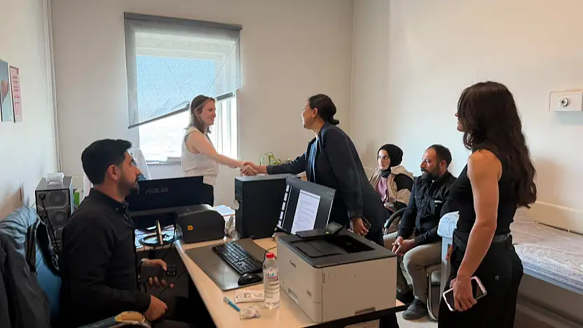 Başhekim Karabulut poliklinikleri gezerek personelin taleplerini dinledi