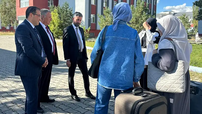 Başkan Yıldız KYK yurtlarını inceledi, gençlerle sohbet etti