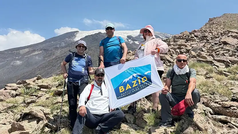 Bazid Dağcılık Kulübü üyeleri doğa ile iç içe bir gün geçirdi