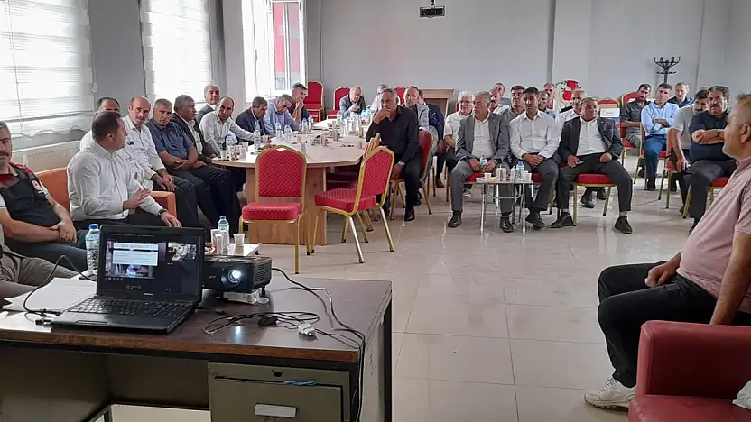 ÇKS güncellemesi ve şap aşılaması Eleşkirt'te masaya yatırıldı
